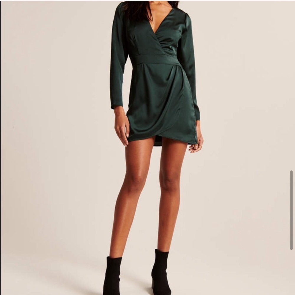 Abercrombie & Fitch Emerald Green Satin Mini Wrap Dress - Picture 6 of 6